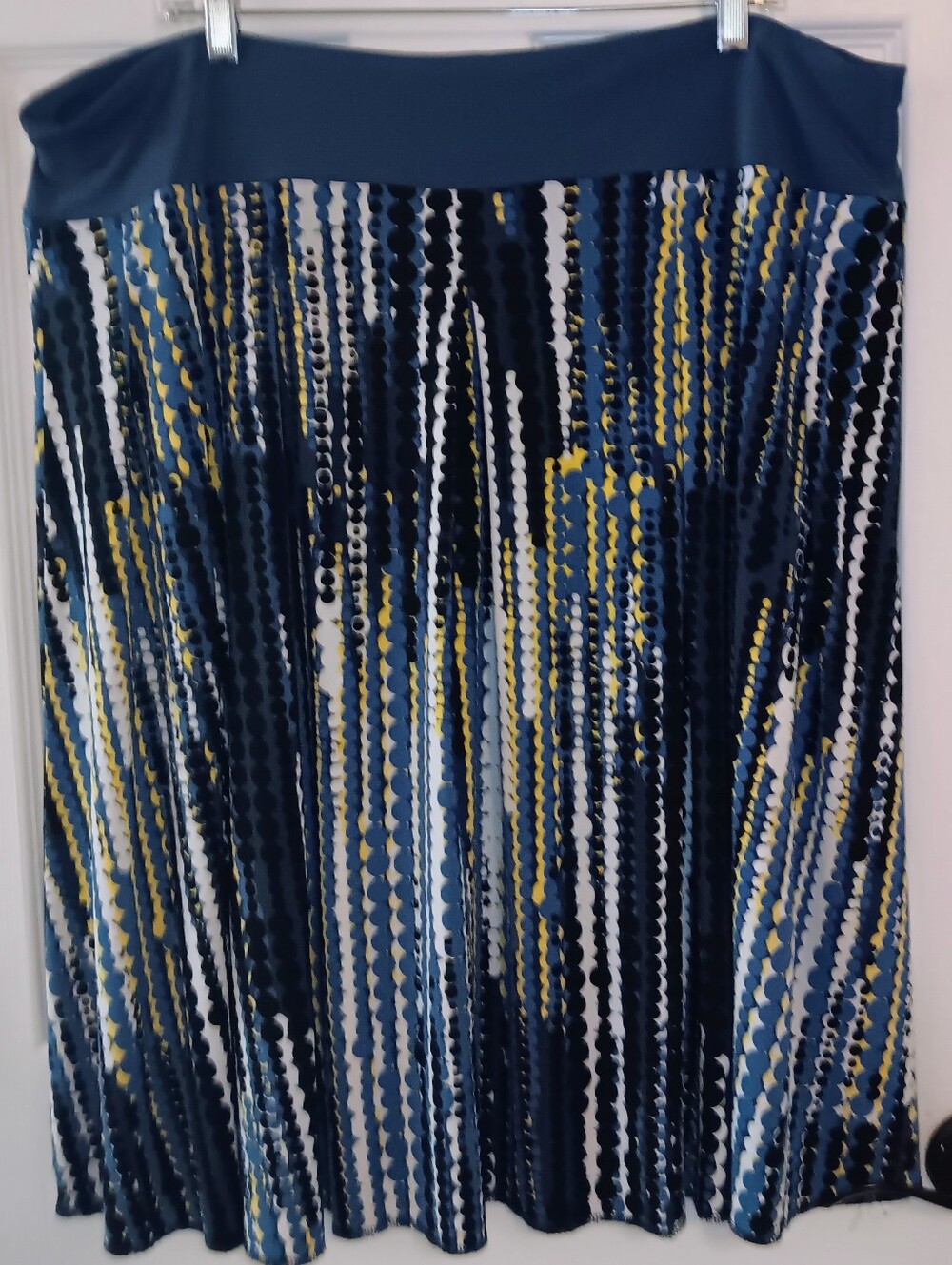 Alfani Patterned A-Line Stretch Pull-On Skirt - Picture 2 of 7